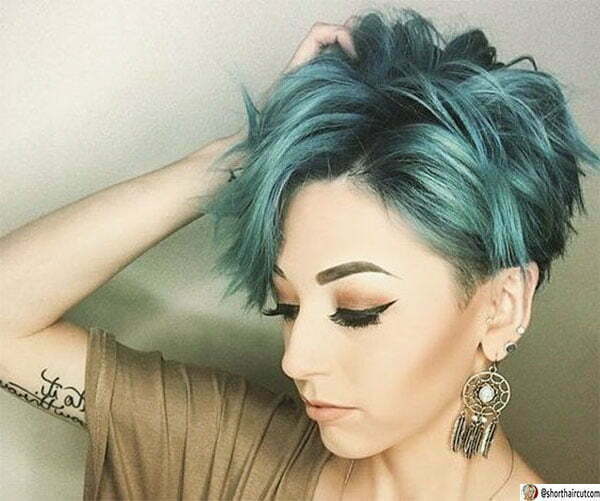 beautiful short blue hair