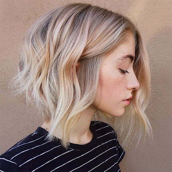 good hairstyles 2021 for wavy hair